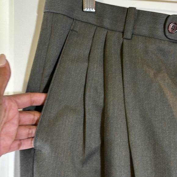 Bacharach olive green slacks with cuff - Picture 4 of 10